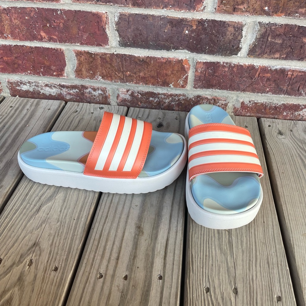 Women’s Adidas Adilette Platform Chunky Slides Sandals  Size 8